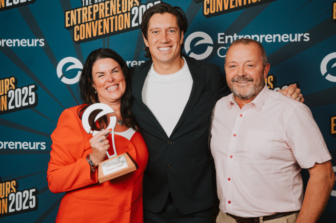 Trust Electric Heating Wins National Award Presented by TV Star Vernon Kay