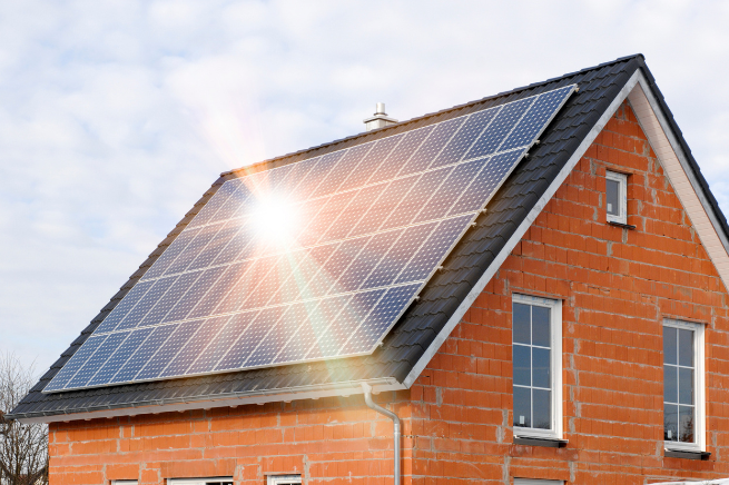 Solar + Electric Heating: A Practical UK Guide (What Works, What Doesn’t)